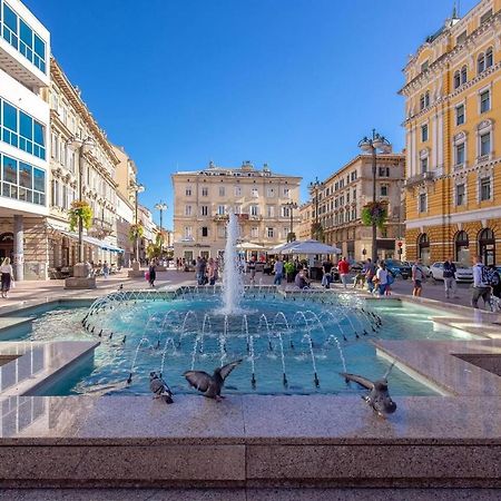 Naval Studio With Garden Rijeka Ngoại thất bức ảnh