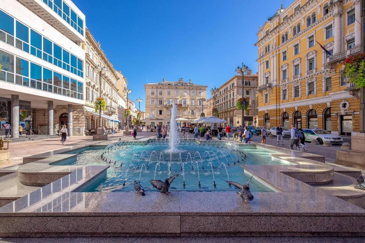 Naval Studio With Garden Rijeka Ngoại thất bức ảnh