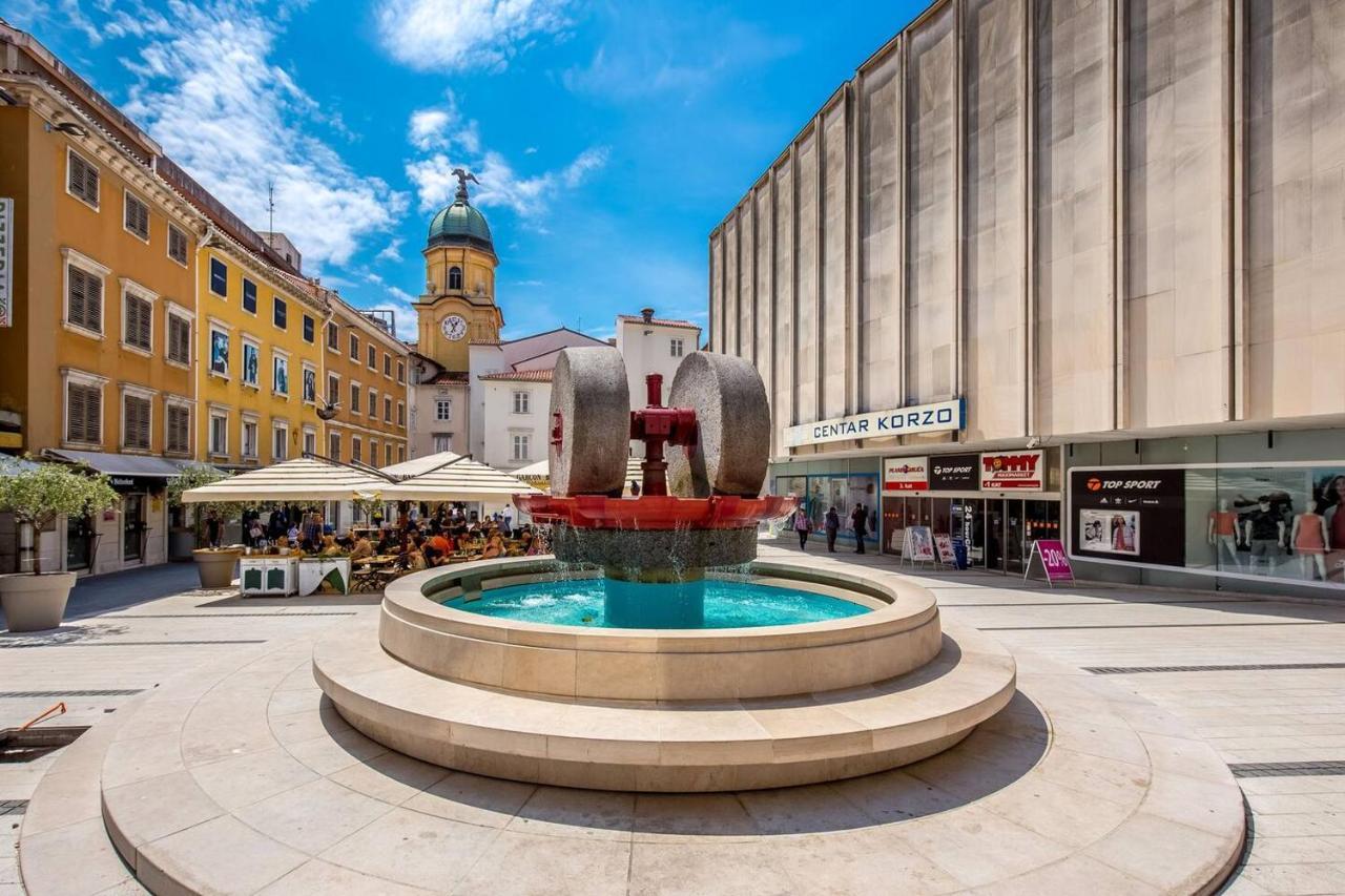 Naval Studio Apartment Rijeka Ngoại thất bức ảnh